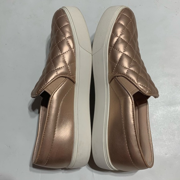 Like New Aldo Rose Gold Quilted Slip On Semi Platform Loafer Size 6 - Picture 8 of 11